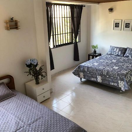 Habitaciones Independientes Cerca Al Aeropuerto 1 Cartagena Eksteriør bilde
